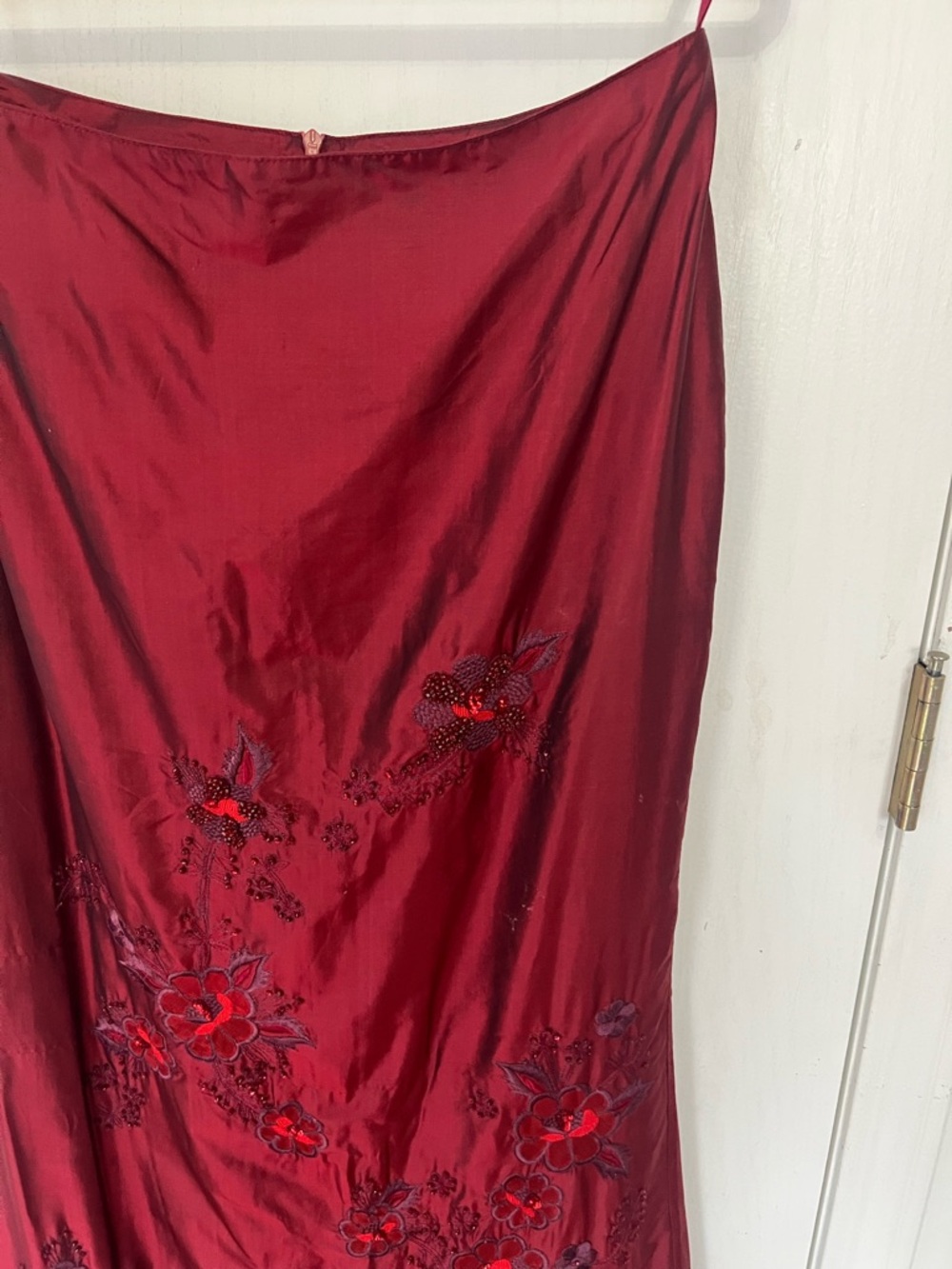 Y2K French Connection Burgundy Silk embellished bias cut skirt, size 6 / Small - Picture 10 of 12